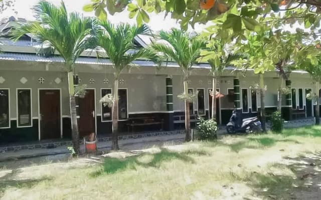 RedDoorz near Pantai Ujung Genteng