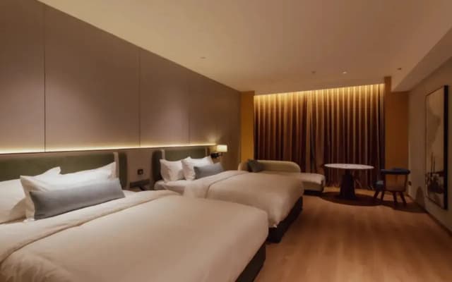 Break & Stay Suites