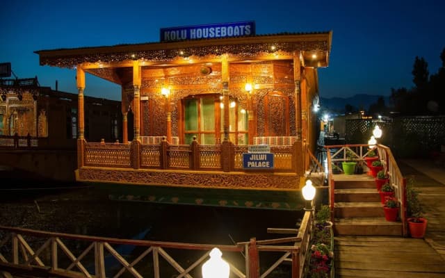Kolu Group Of Houseboats