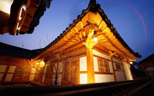 Jeonju Hanok Maeul Sukbak Deomeomoom