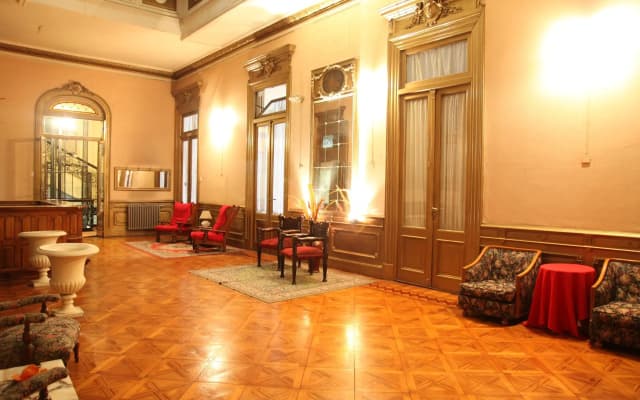 Hotel Reina