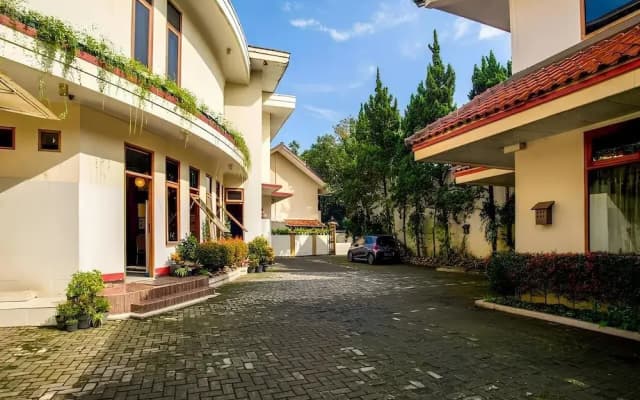 Pilatus Hotel Bandung