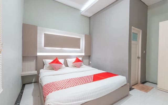 Yayah Rooms Syariah by OYO Rooms