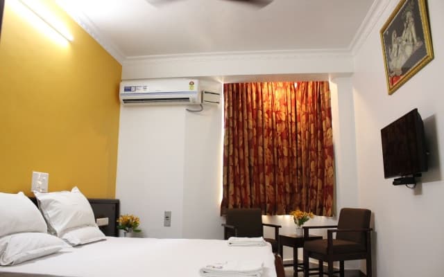 Sri Aarvee Hotels