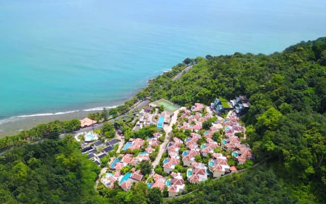 Курортный отель IndoChine Resort & Villas