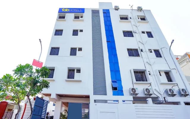 Fabexpress Yuva Inn