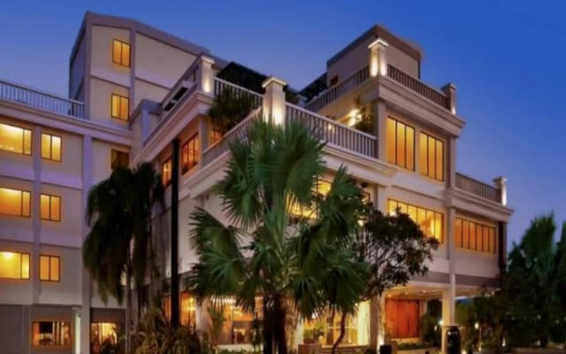 Rattan Inn Hotel