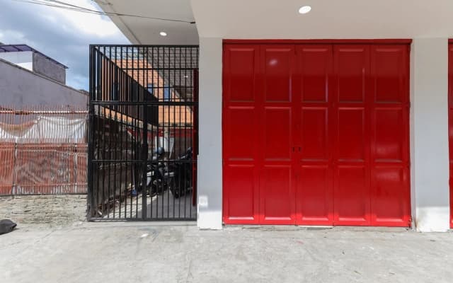 RedDoorz Near Pasar Lama Serang