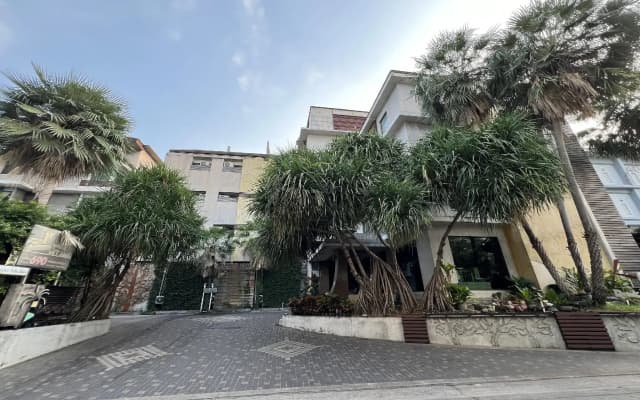 Eurna Resort