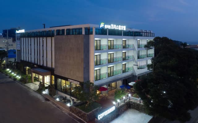 Cheonjiyeon Crystal Hotel