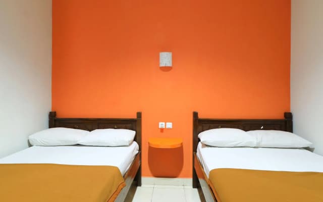 Hotel Warta Putra