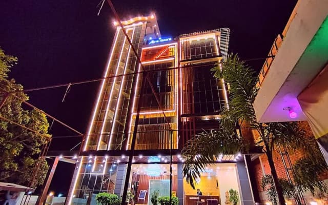 Hotel Aradhna Inn by ShriGo Hotels