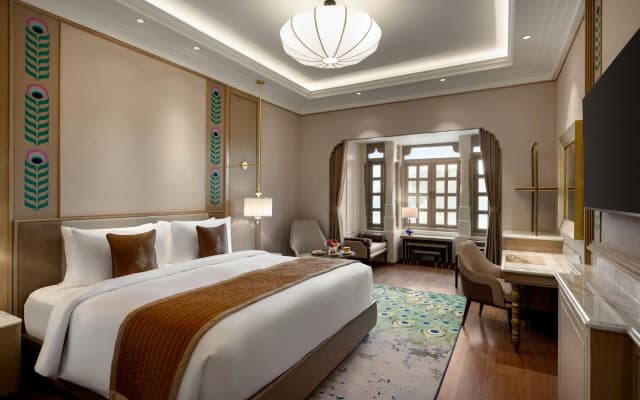 Wyndham Grand Udaipur Fateh Sagar Lake