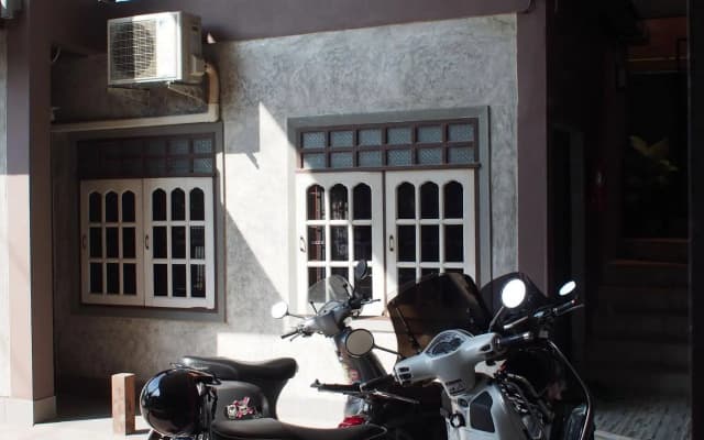 Chommuang Guest House