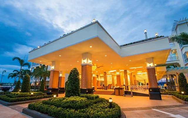 Krabi Front Bay Resort