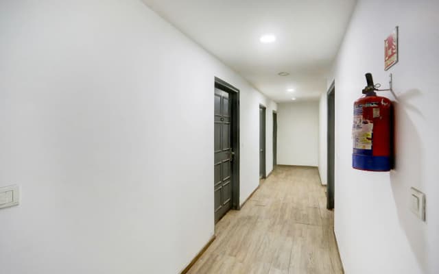 Super Townhouse Shahdara Near Yamuna Sports Complex Formerly Hotel Ipotel