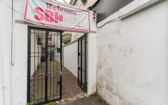 RedDoorz @ Jalan Sei Batang Hari Medan(SBH residence)