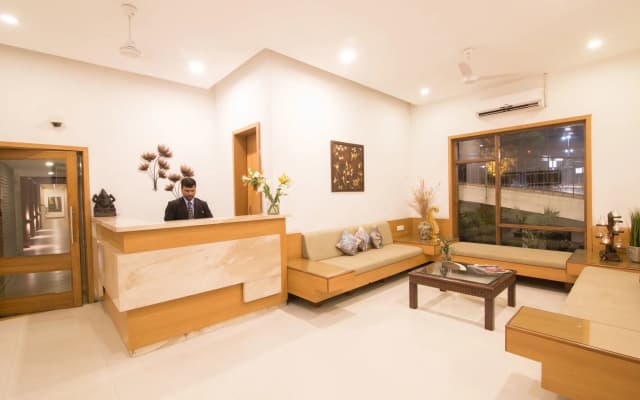 Kwality's Motel Shiraz
