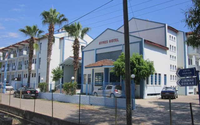 Aymes Hotel