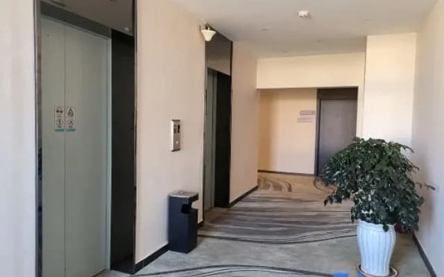 Homeinn · Fairyland Shangpin Hotel (Qujing Station)