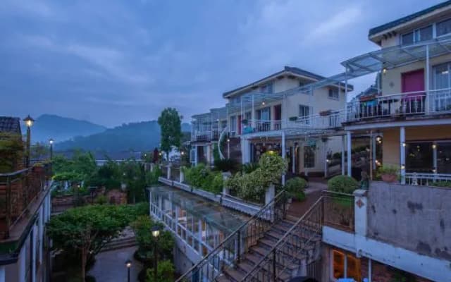 Chaxiang Lishe Holiday Hostel