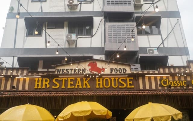Redstone Boutique Hotel