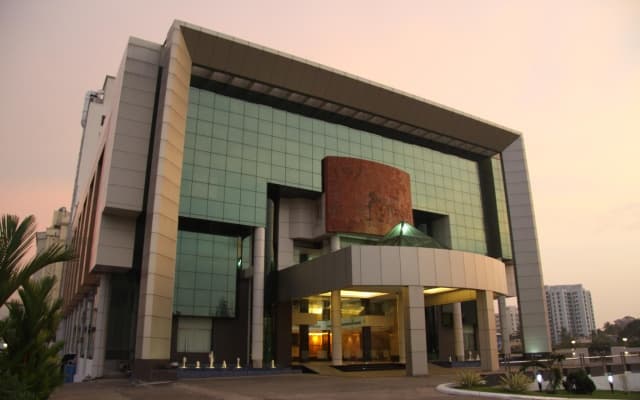 Gokulam Park Hotel And Convention Centre