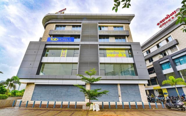 Fabhotel Sky Palace