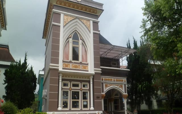 Villa Kota Bunga Ade