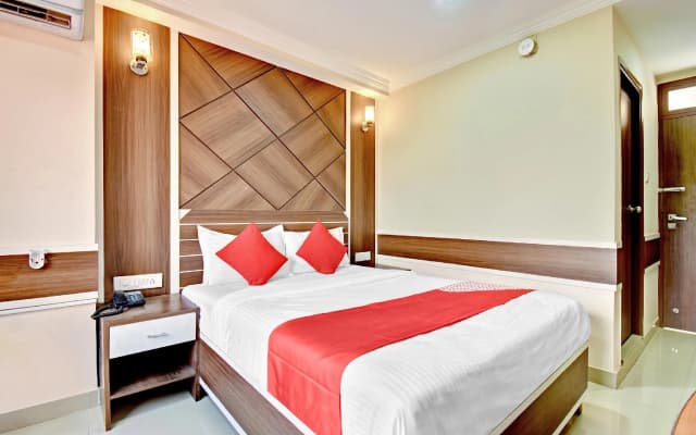 OYO 71957 Hotel Srinivasa Residency