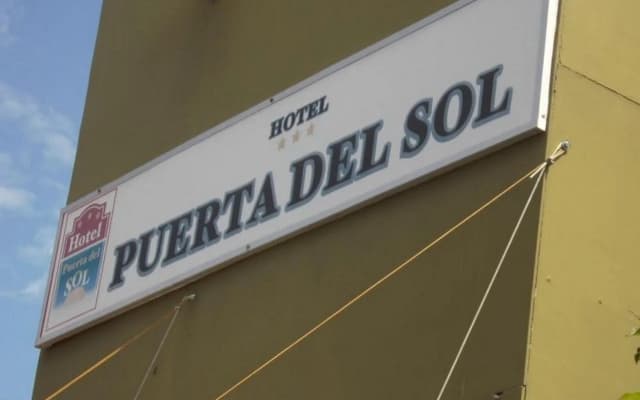 Hotel Puerta del Sol - San Jose Airport