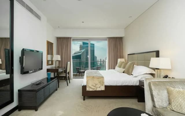 Luton Vacation Homes - Address Marina