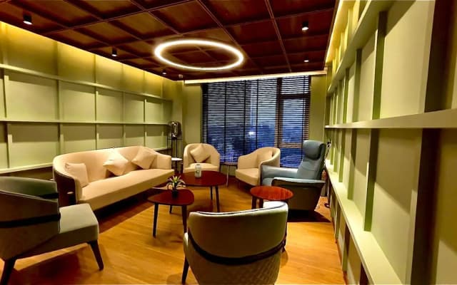 Hotel KLB Grand