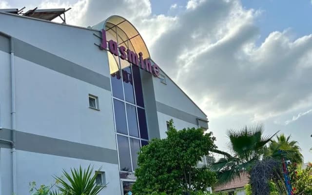 Jasmine Otel