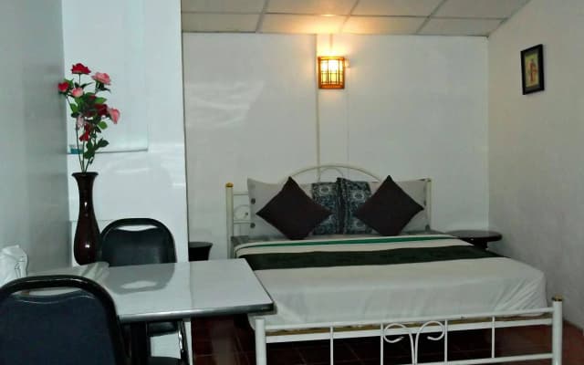 P California Inter Hostel