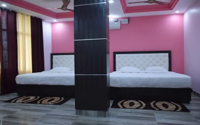 Hotel Skyblue and Restaurant