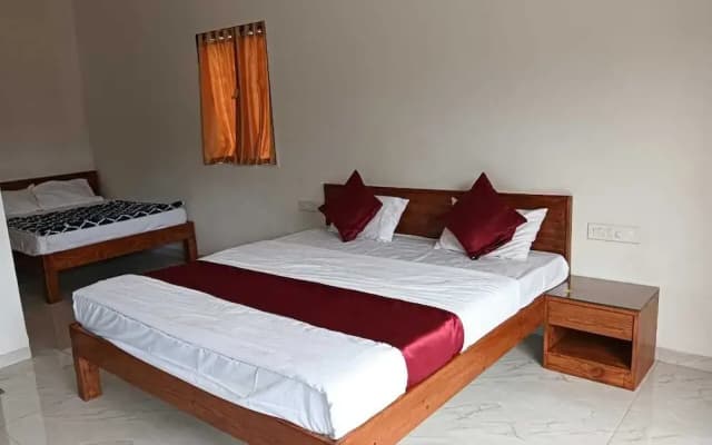 Green Heaven River Side Resort and Villa