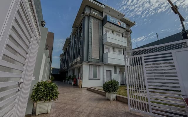 Hotel Bizzotel