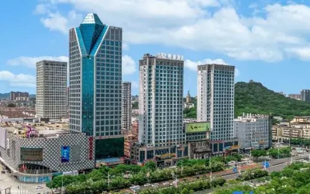 Xana Hotelle (Yichunshi Zhengfu Railway Station)