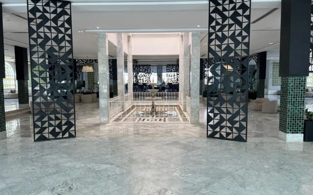One Resort Premium