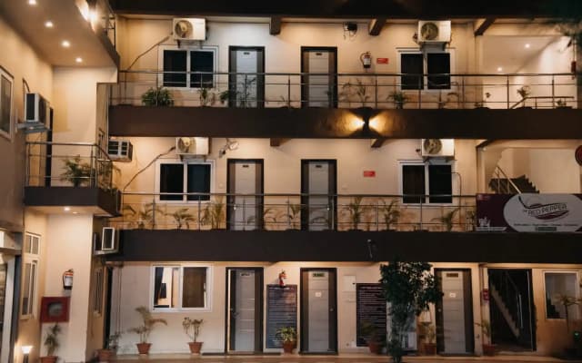 Hotel Maple Delite