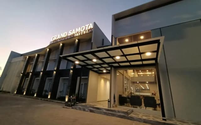 Grand Samota Hotel