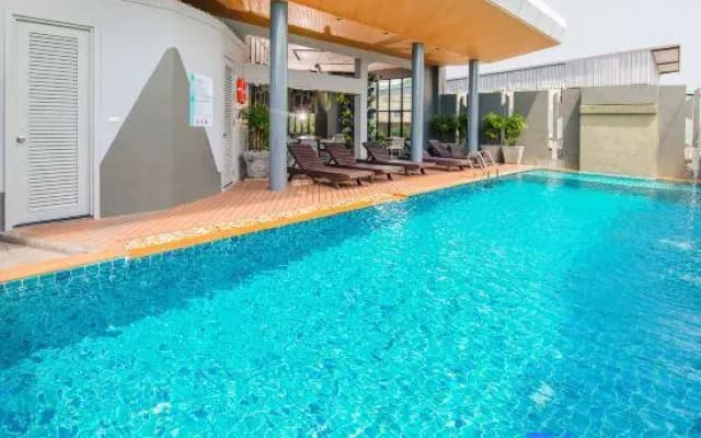 Ratana Hotel Sakdidet, Phuket Town