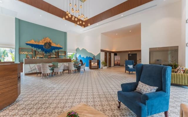 Foxoso La Beach Resort
