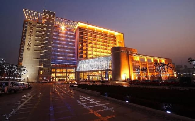 Qingdao Blue Horizon Marina Gold Hotel