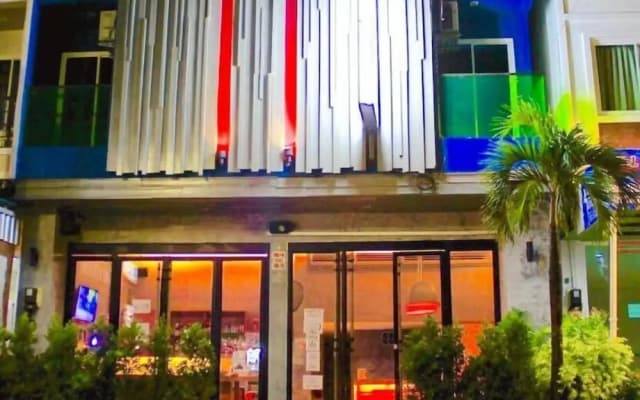 Small Shells Hotel Phuket
