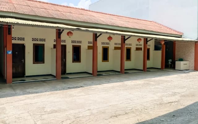 Penginapan Losmen Ayu Pamanukan RedPartner