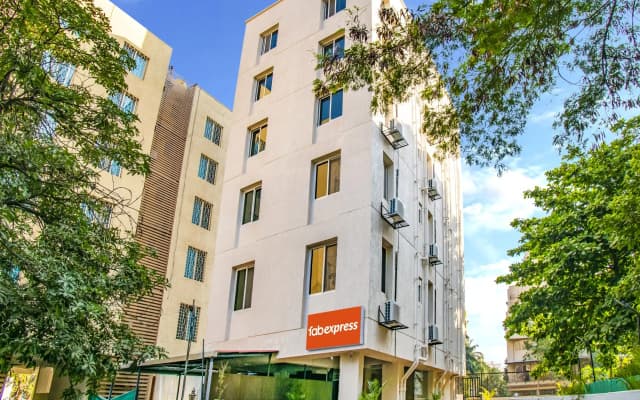 FabHotel Marvel Bliss - Nr. Symbiosis Centre