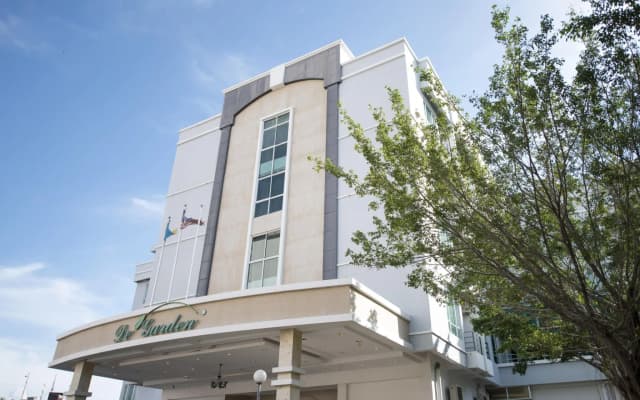 De Garden Hotel