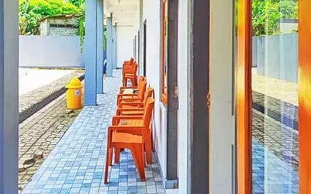 Shekinah Homestay & Cafe Waikabubak Mitra RedDoorz